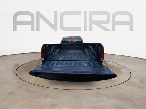 Used 2019 RAM 1500 Classic SLT image 12