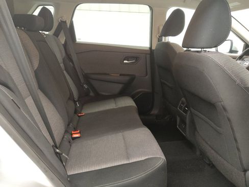 Used 2021 Nissan Rogue SV FWD image 19