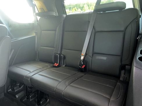 Used 2022 Chevrolet Tahoe Z71 AWD/4WD image 9