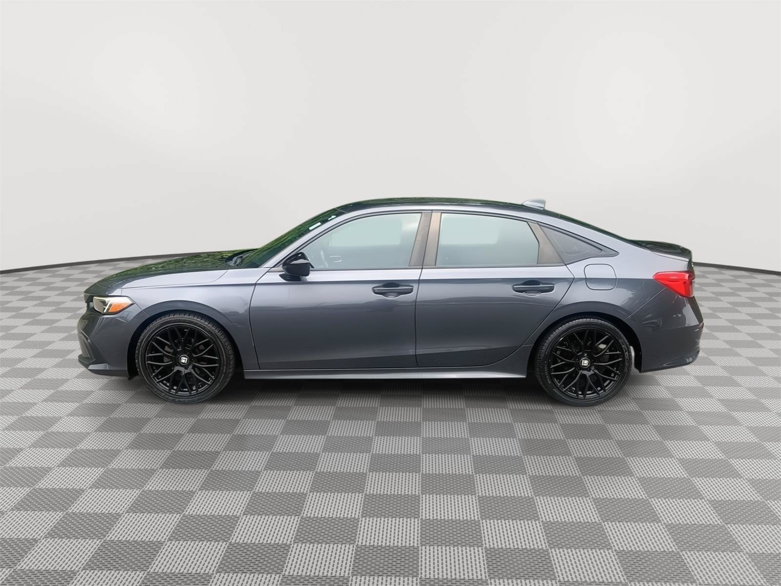 Used 2022 Honda Civic Sport image 2