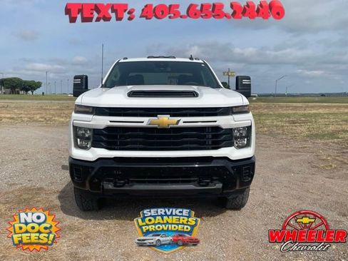 Used 2025 Chevrolet Silverado 2500 Custom w/ Custom Convenience Package AWD/4WD image 4