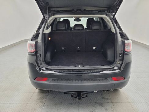 Used 2018 Jeep Compass Limited w/ Navigation Group AWD/4WD image 29