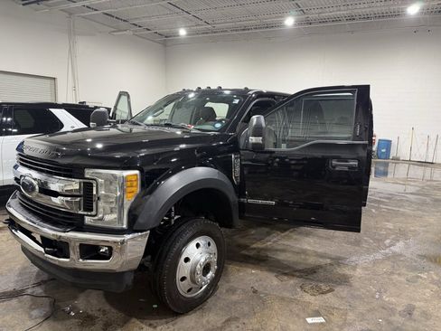 Used 2017 Ford F550 XLT w/ XLT Value Package image 15