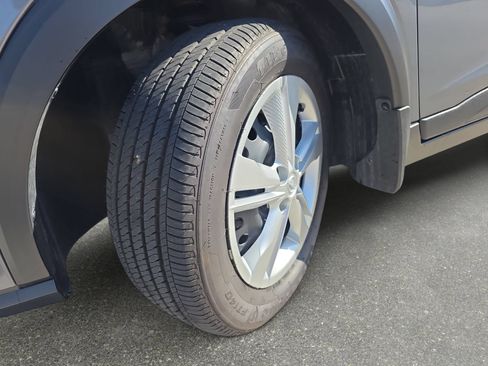 Certified 2025 Nissan Kicks Play S FWD image 29