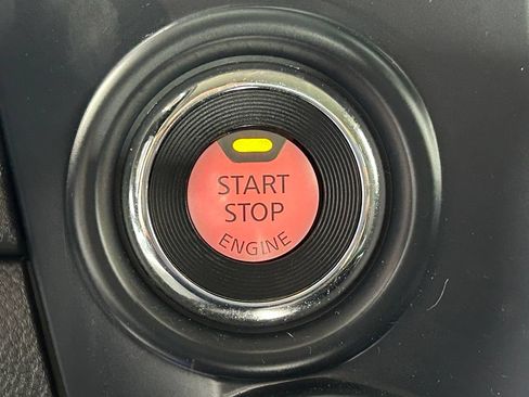 Used 2024 Nissan Titan SV w/ SV Convenience Package AWD/4WD image 22