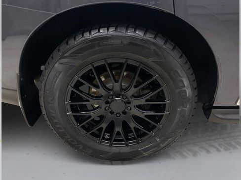 Used 2014 Nissan Pathfinder SL FWD image 16