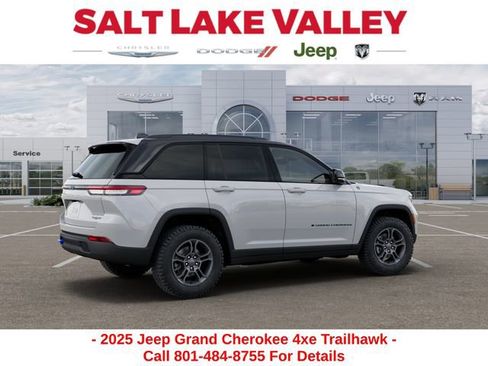 New 2025 Jeep Grand Cherokee Trailhawk image 4
