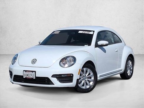 Used 2019 Volkswagen Beetle S image 1