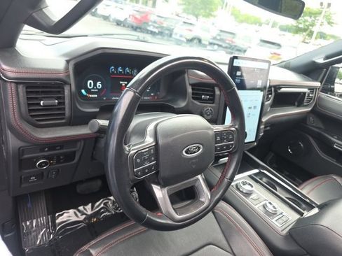 Used 2023 Ford Expedition Limited AWD/4WD image 16