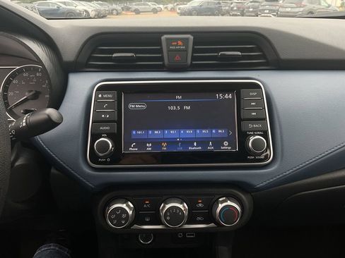 Used 2025 Nissan Versa SV FWD image 25