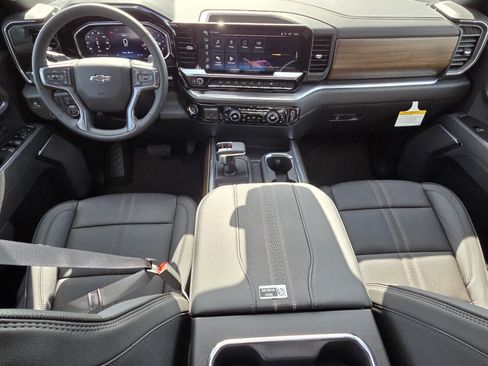 New 2026 Chevrolet Silverado 1500 High Country w/ Midnight Edition AWD/4WD image 7