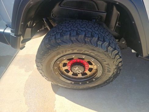 Used 2022 Jeep Wrangler Unlimited Rubicon w/ Cold Weather Group image 10