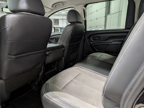 Used 2021 Nissan Titan S w/ S Utility Package image 19