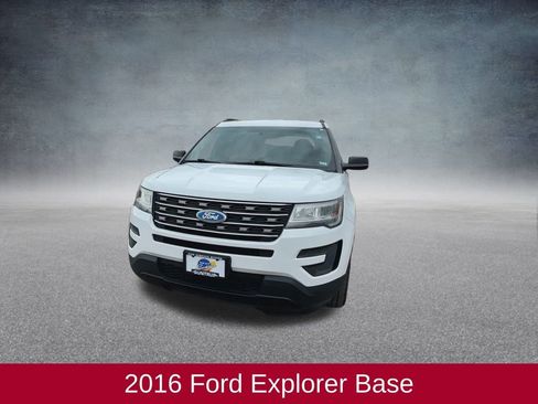 Used 2016 Ford Explorer FWD image 3