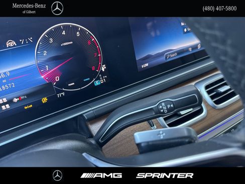 Used 2024 Mercedes-Benz GLS 450 4MATIC image 32