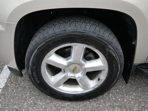 Used 2008 Chevrolet Avalanche LTZ w/ LTZ Preferred Equipment Group AWD/4WD image 8