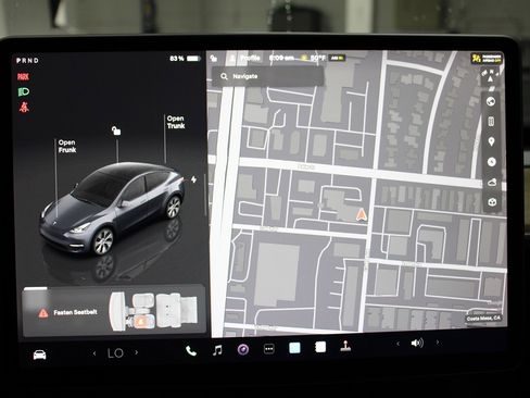 Used 2023 Tesla Model Y Long Range image 22