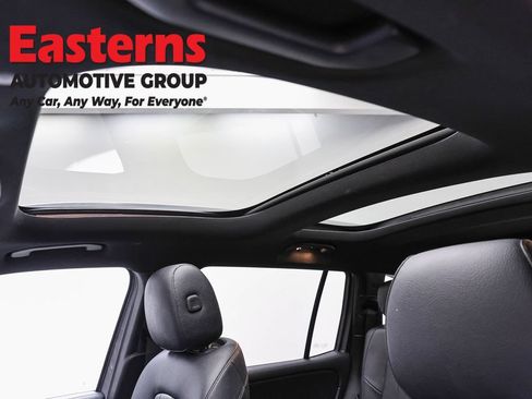 Used 2021 Mercedes-Benz GLB 250 4MATIC image 34