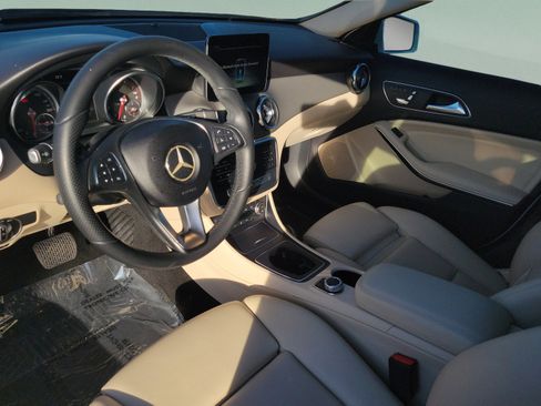 Used 2018 Mercedes-Benz GLA 250 image 17