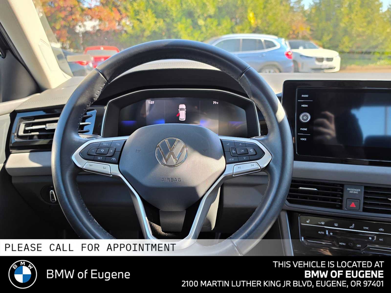 Used 2025 Volkswagen Jetta SE FWD image 22