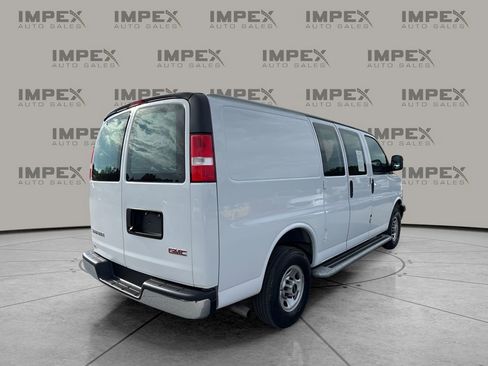 Used 2023 GMC Savana 2500 w/ Driver Convenience Package image 5