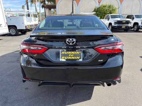 Used 2024 Toyota Camry SE image 7