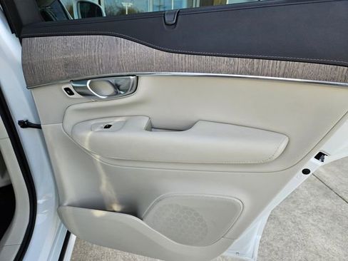 Used 2023 Volvo XC90 T8 Ultimate image 19