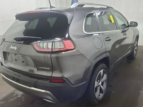 Used 2019 Jeep Cherokee Limited AWD/4WD image 3