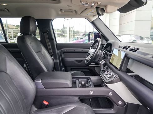 Used 2022 Land Rover Defender 110 S AWD/4WD image 17