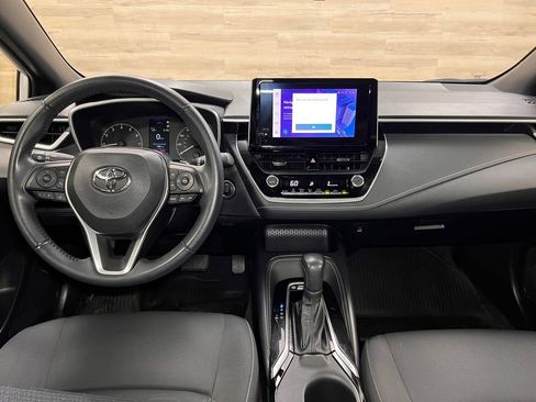Used 2024 Toyota Corolla SE FWD image 2