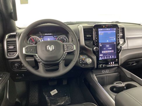 New 2026 RAM 1500 Laramie AWD/4WD image 40