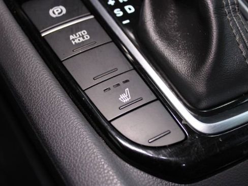 Used 2020 Hyundai Ioniq SEL image 15