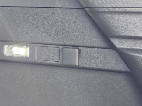 Used 2025 Chevrolet Equinox ACTIV AWD/4WD image 31