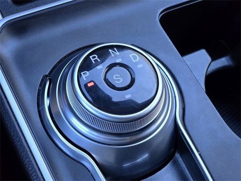 Certified 2024 Ford Edge SE w/ Black Appearance Package image 17