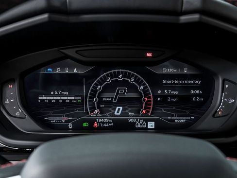 Used 2022 Lamborghini Urus AWD/4WD image 16