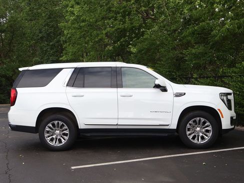 Used 2025 GMC Yukon Denali AWD/4WD image 11