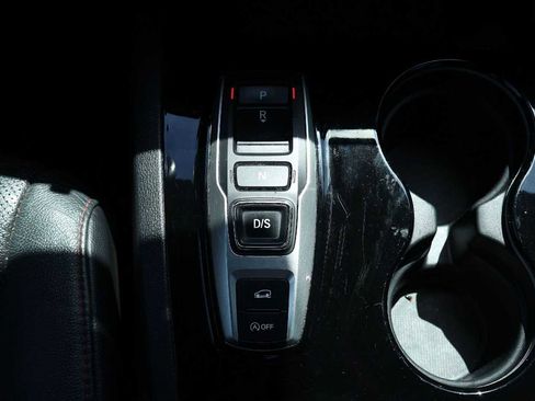 Used 2021 Honda Pilot Black Edition image 17