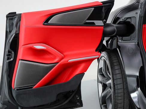 Certified 2025 Ferrari Purosangue image 34