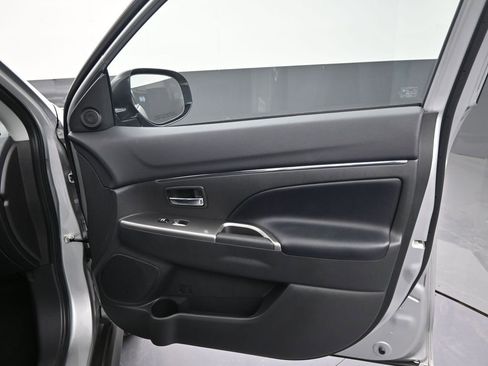 Used 2024 Mitsubishi Outlander Sport SE image 37