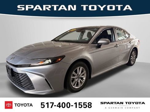 Used 2025 Toyota Camry LE FWD image 1