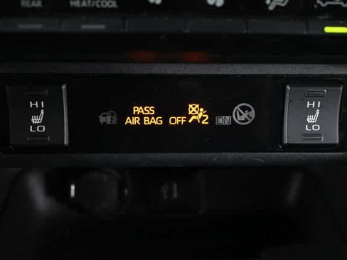 Used 2024 Toyota RAV4 XLE w/ Convenience Package image 28