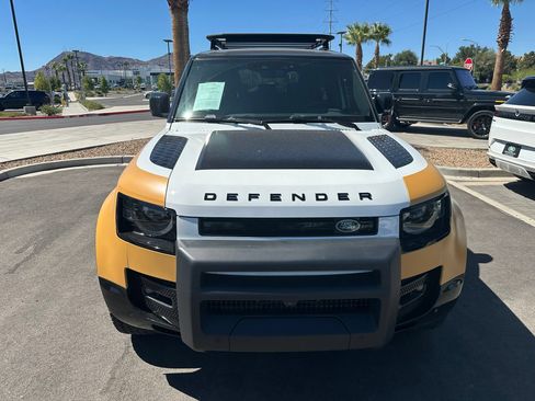 Used 2023 Land Rover Defender 90 X-Dynamic SE AWD/4WD image 7