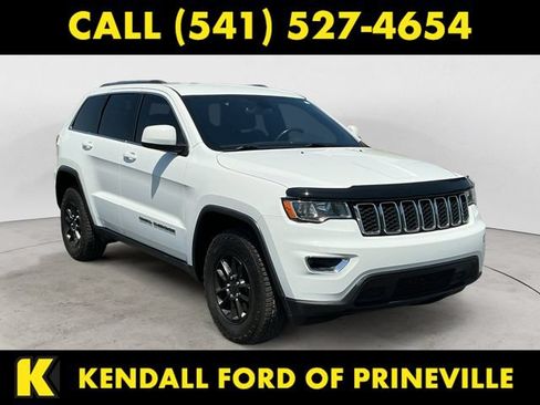 Used 2019 Jeep Grand Cherokee Laredo AWD/4WD image 3