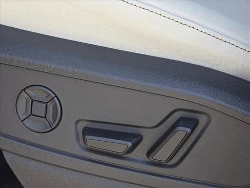 New 2025 Audi Q5 Premium image 15