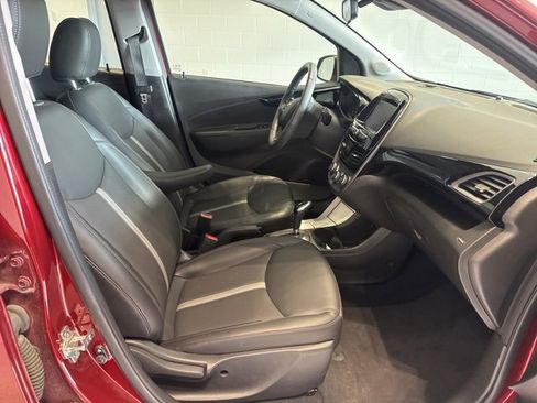 Certified 2022 Chevrolet Spark LT w/ Driver Confidence Package image 10