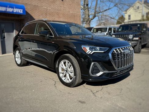 Used 2025 Audi Q3 2.0T Premium image 3