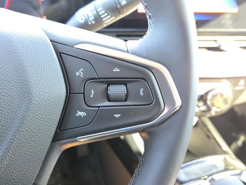 New 2026 Chevrolet Trax LT w/ Driver Confidence Package image 15