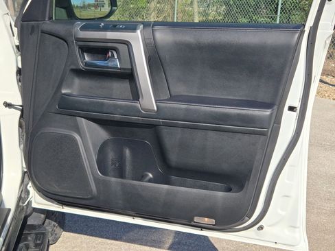 Used 2021 Toyota 4Runner SR5 Premium image 29