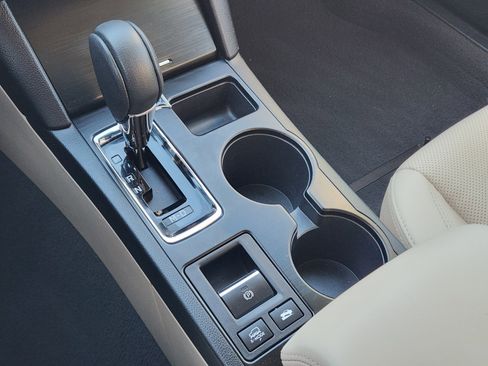 Used 2018 Subaru Outback 2.5i Limited image 22