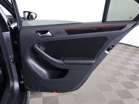 Used 2017 Volkswagen Jetta GLI image 27